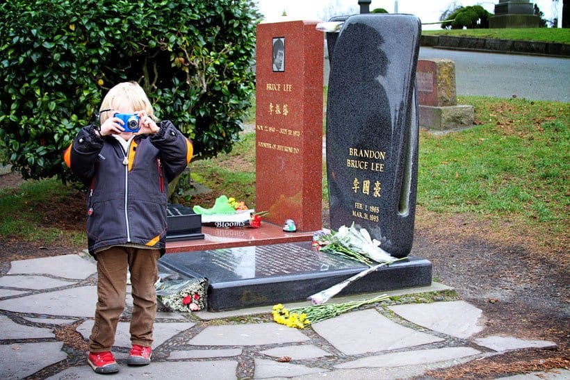 Bruce cheap lee grave