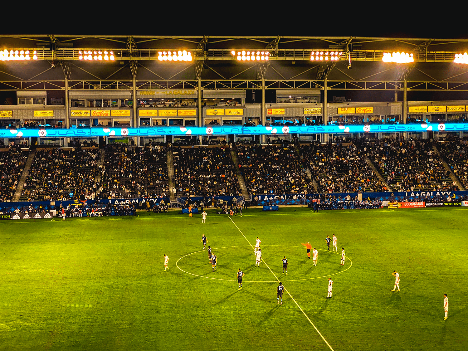 How To Survive Sporting Events With Toddlers (And Actually Enjoy Them) 6 Sporting Events with Kids