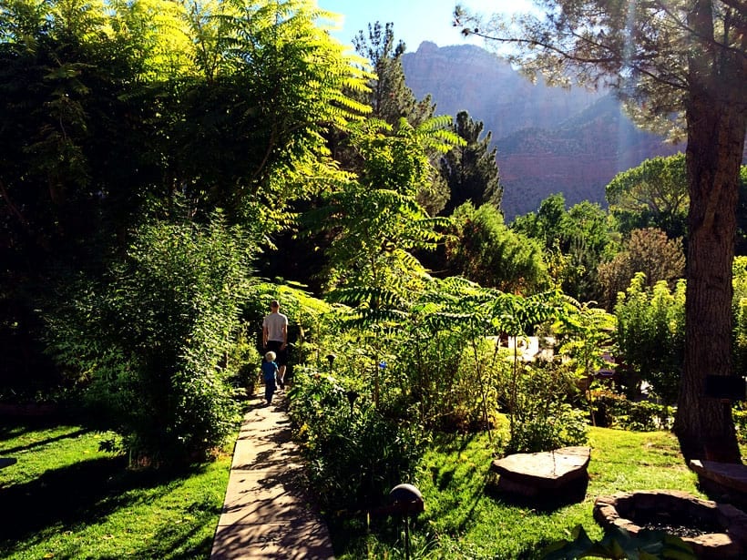 Cliffrose-Lodge-and-Garden