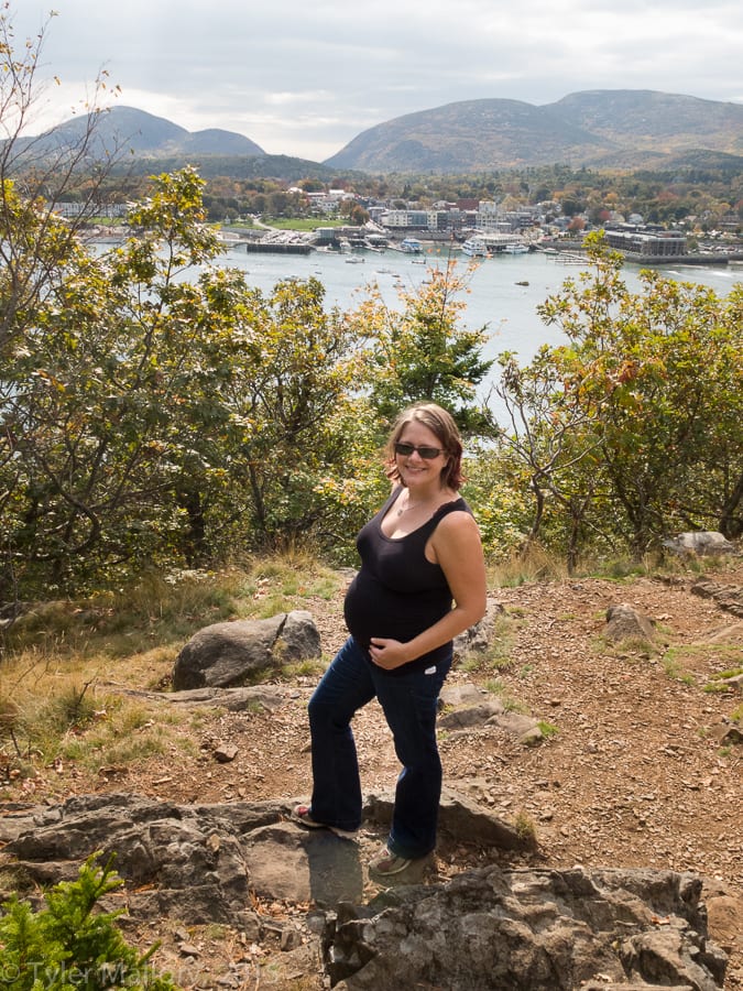 Pregnant ladies CAN go for a hike!