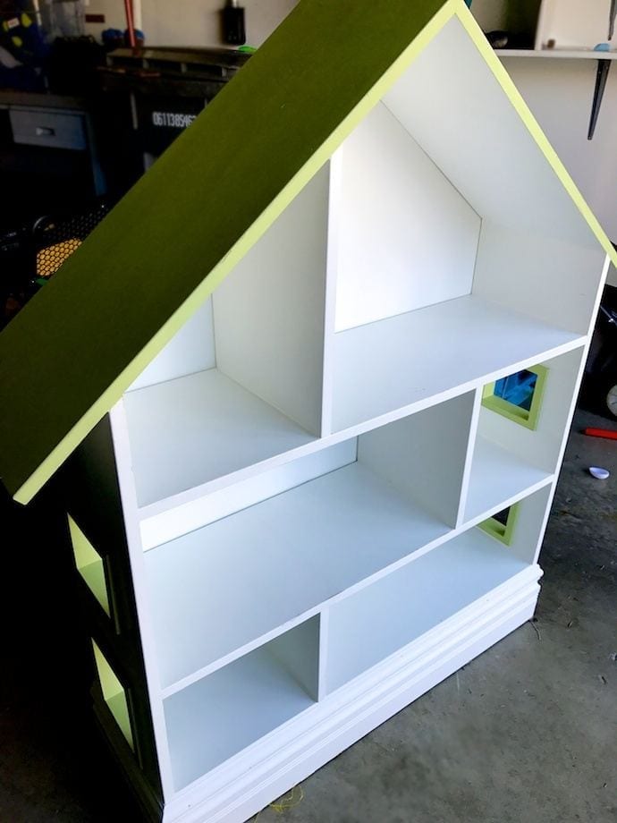 Plain cheap wooden dollhouse