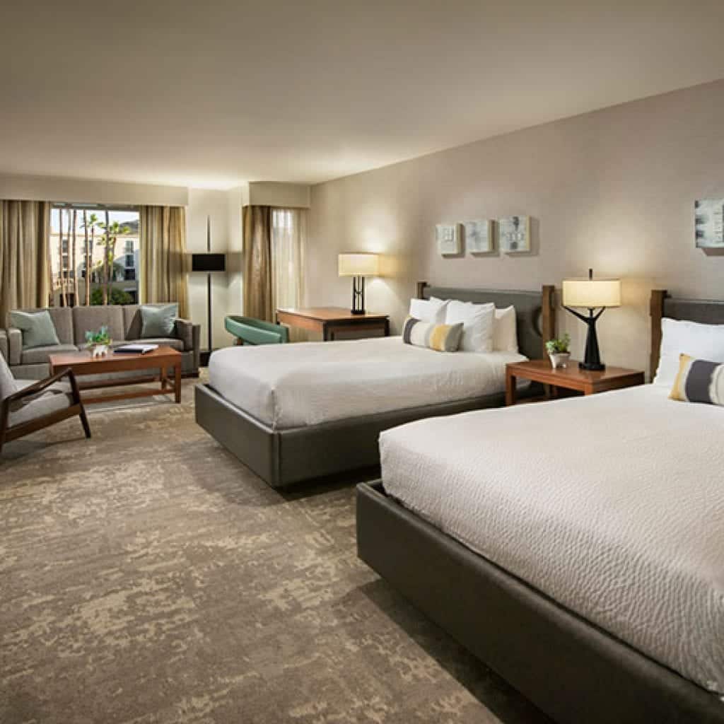 Hotels in Tempe AZ- Tempe Mission Palms Hotel