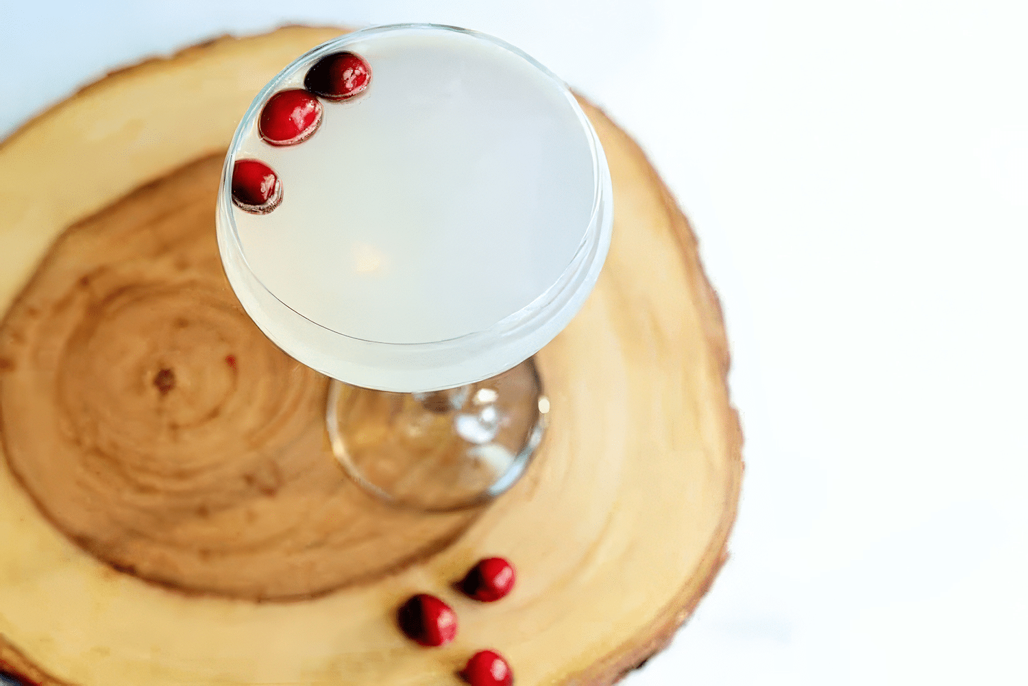 Pear Cosmopolitan Recipe That'll Make You Forget the Original 3 Pear Cosmopolitan Cocktail Recipe