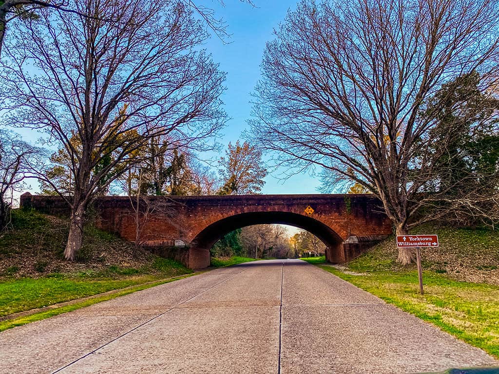 Colonial Parkway in Williamsburg VA