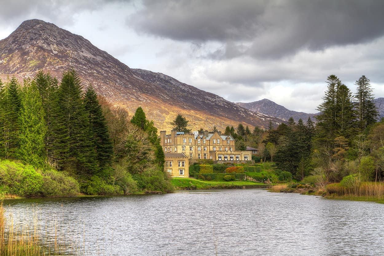 ballynahinch Castle Hotel in Connemara National Park