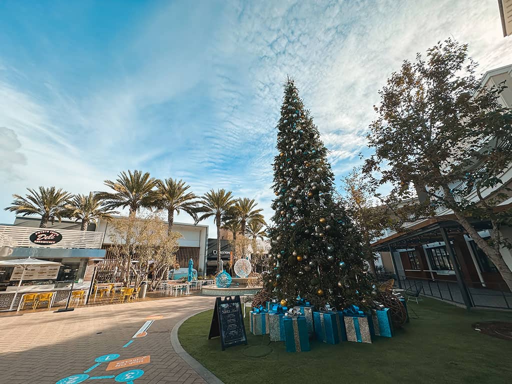 Christmas in Long Beach at 2nd and PCH in California - credit Keryn Means, a travel expert at TwistTravelMag.com