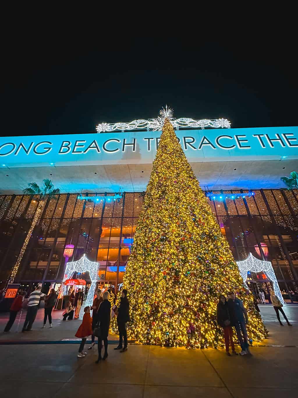 Christmas Tree in Downtown Long Beach at the Long Beach Terrace Theater- Things to do in Long Beach at Christmas - photo by Keryn Means, a travel expert at TwistTravelMag.com