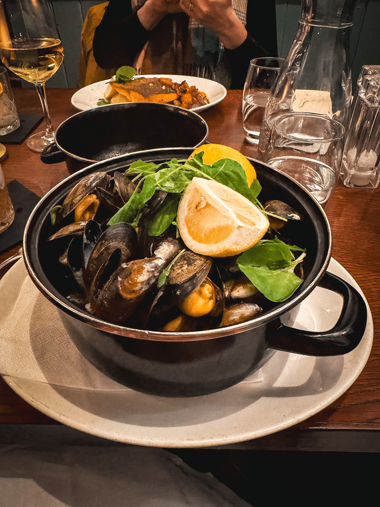 Your Ultimate Ireland Christmas Market Road Trip Itinerary 38 Mussels at McSwiggans in Galway