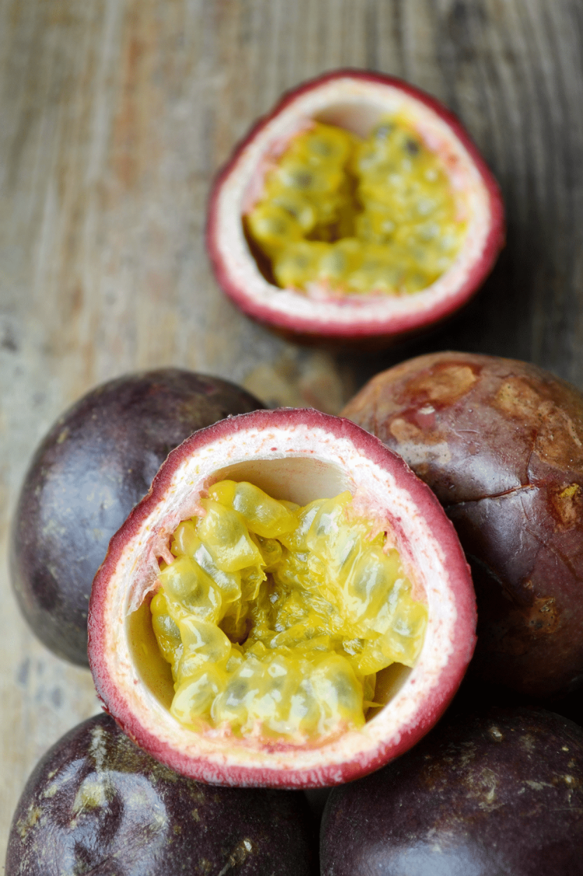 Best Fruits for Cocktails: Flavor Pairings, Liquor Matches, and Seasonal Tips 13 Passionfruit