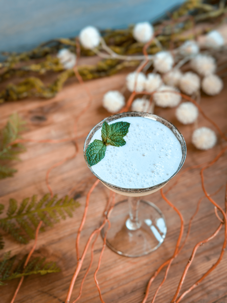 Emerald Sour Cocktail 3 Emerald Sour cocktail recipe