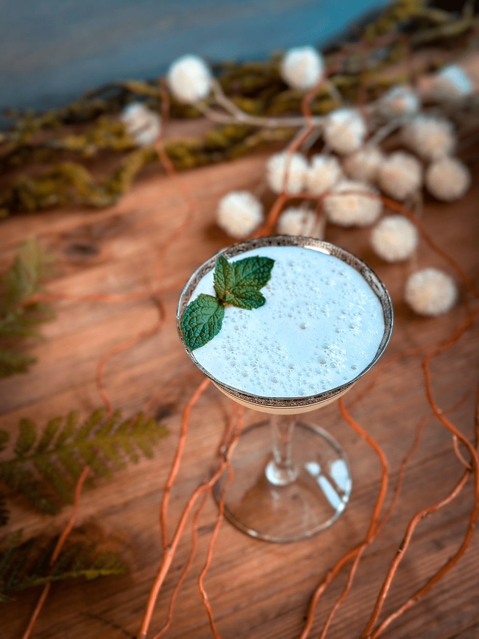 Emerald Sour Cocktail 2 Emerald Sour cocktail recipe