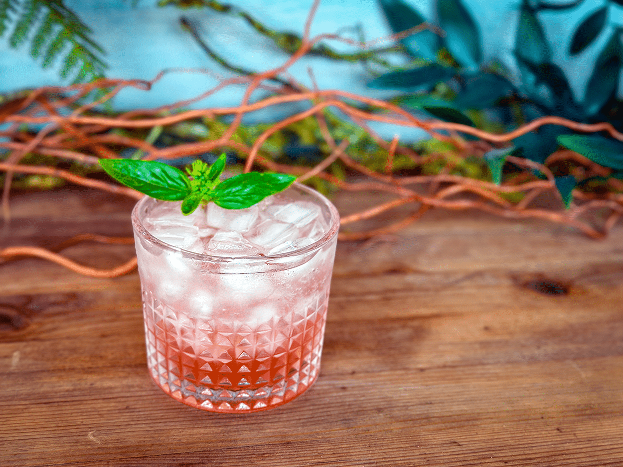 Crown & Petal Cocktail 1 Crown and Petal Cocktail Recipe