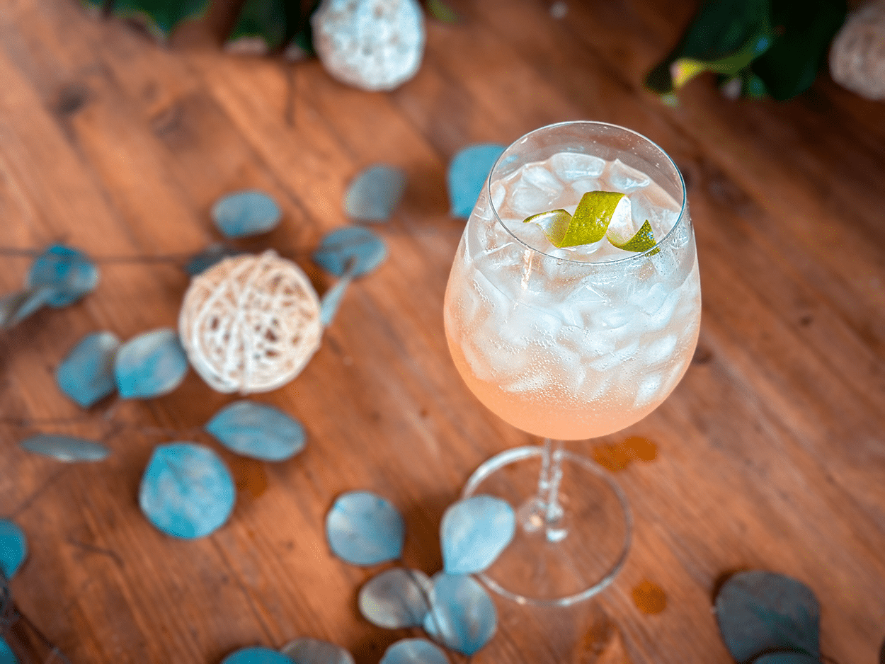 Guava Spritz 3 Guava Spritz cocktail Recipe