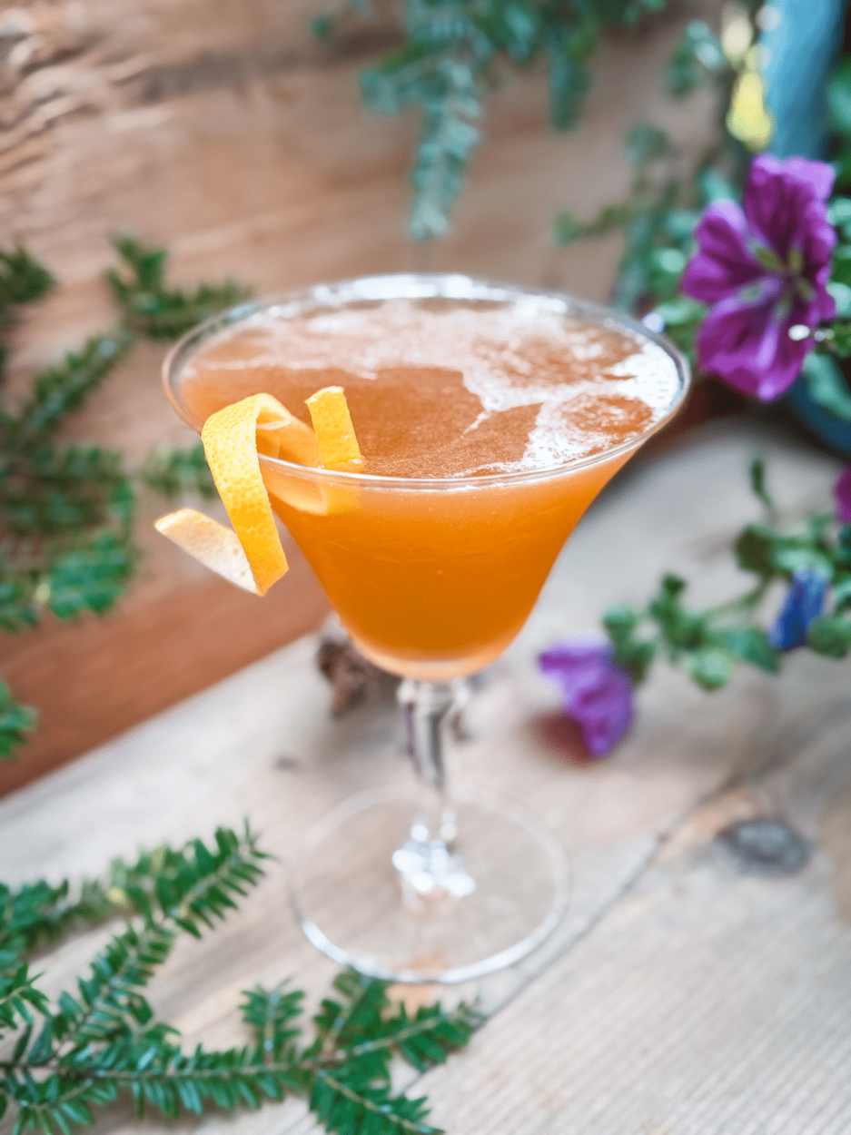 Earl Grey Lavender Bee’s Knees 5 Earl Grey Bee's Knees Cocktail Recipe