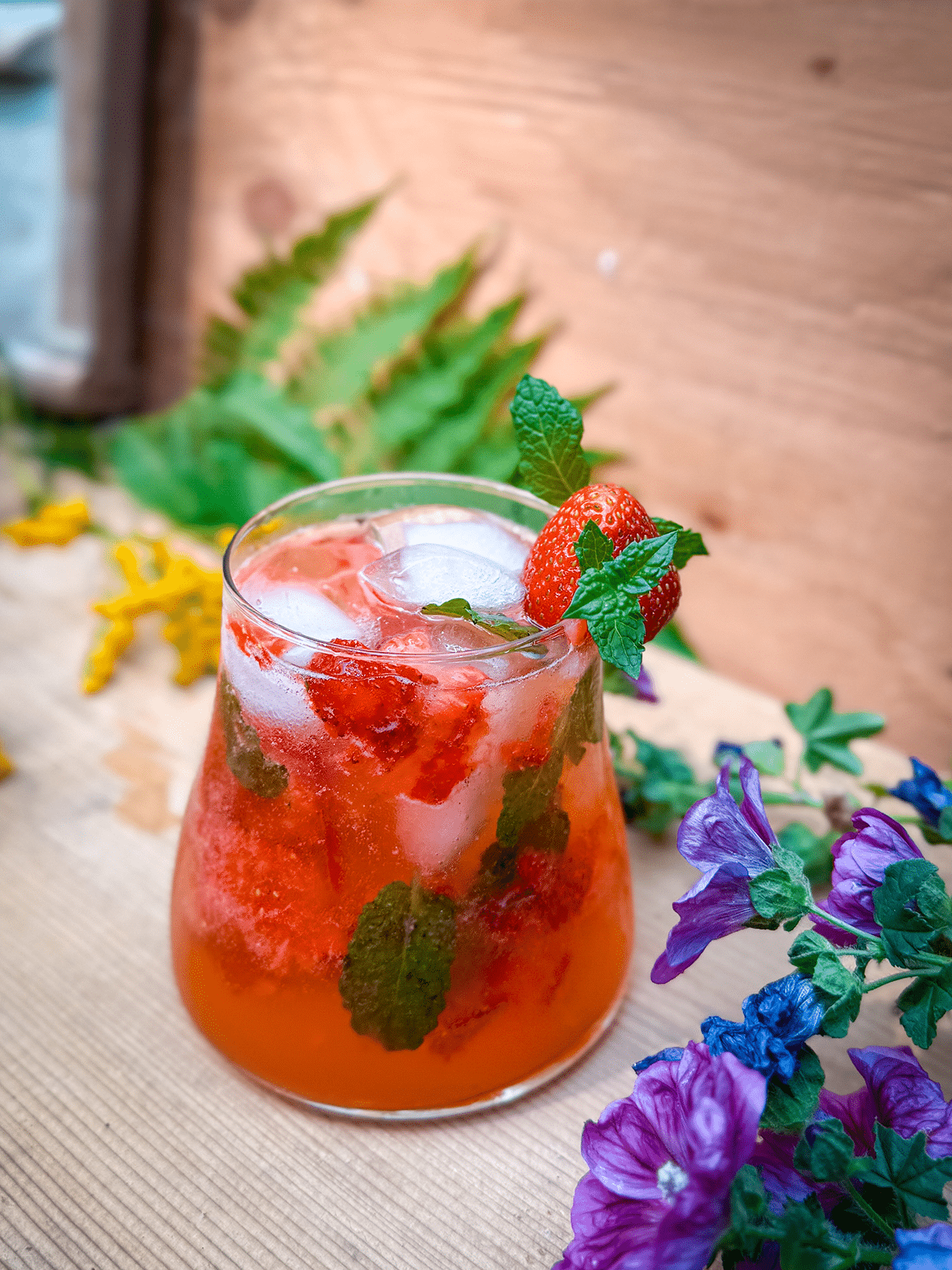 Hot Girl Summer Gin Smash 4 Hot Girls Summer Gin Smash