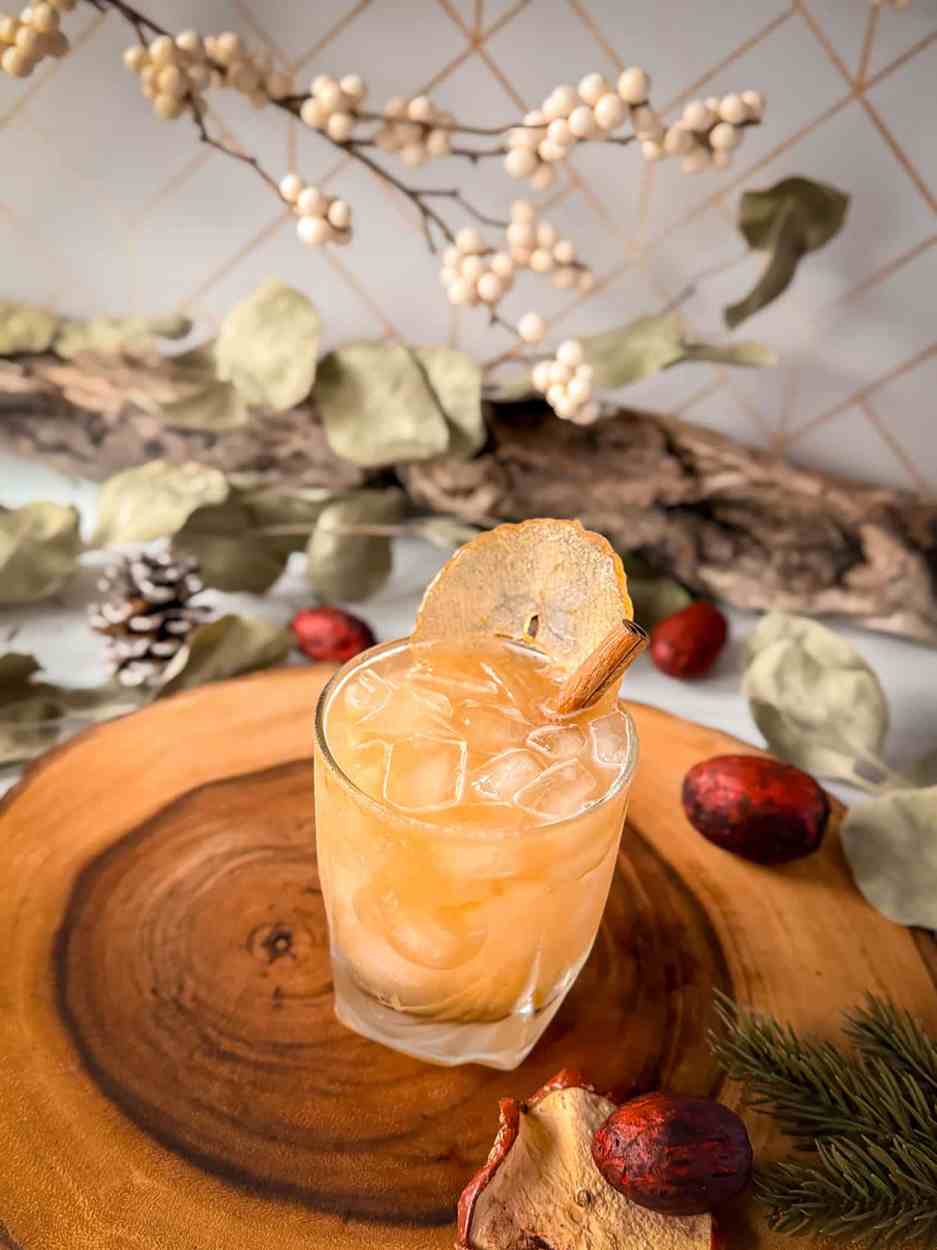 Apple Cider Bourbon Smash 2 Apple Cider Bourbon Smash cocktail recipe