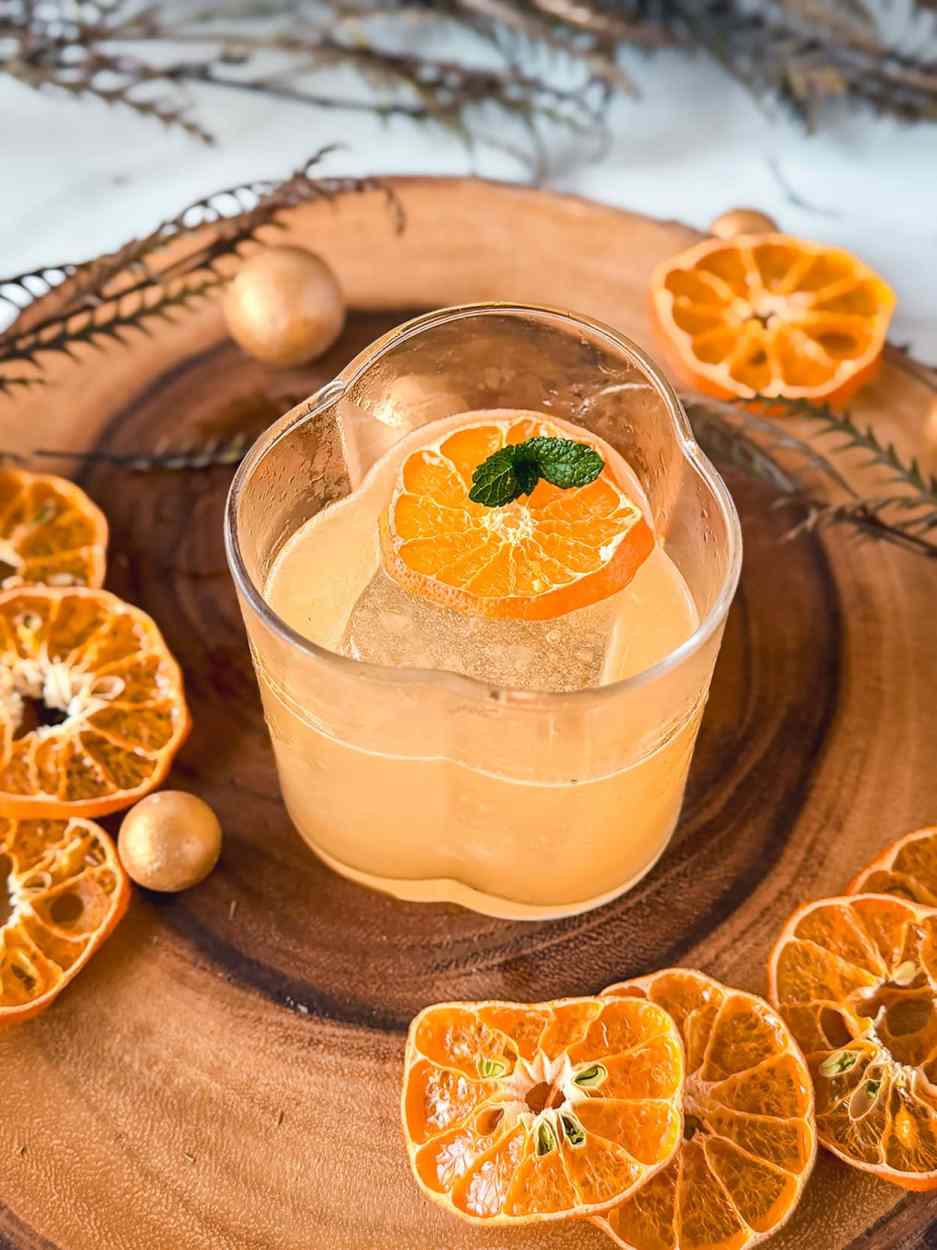 Tangerine Ginger Mint Smash 2 Tangerine Ginger Mint Smash cocktail recipe