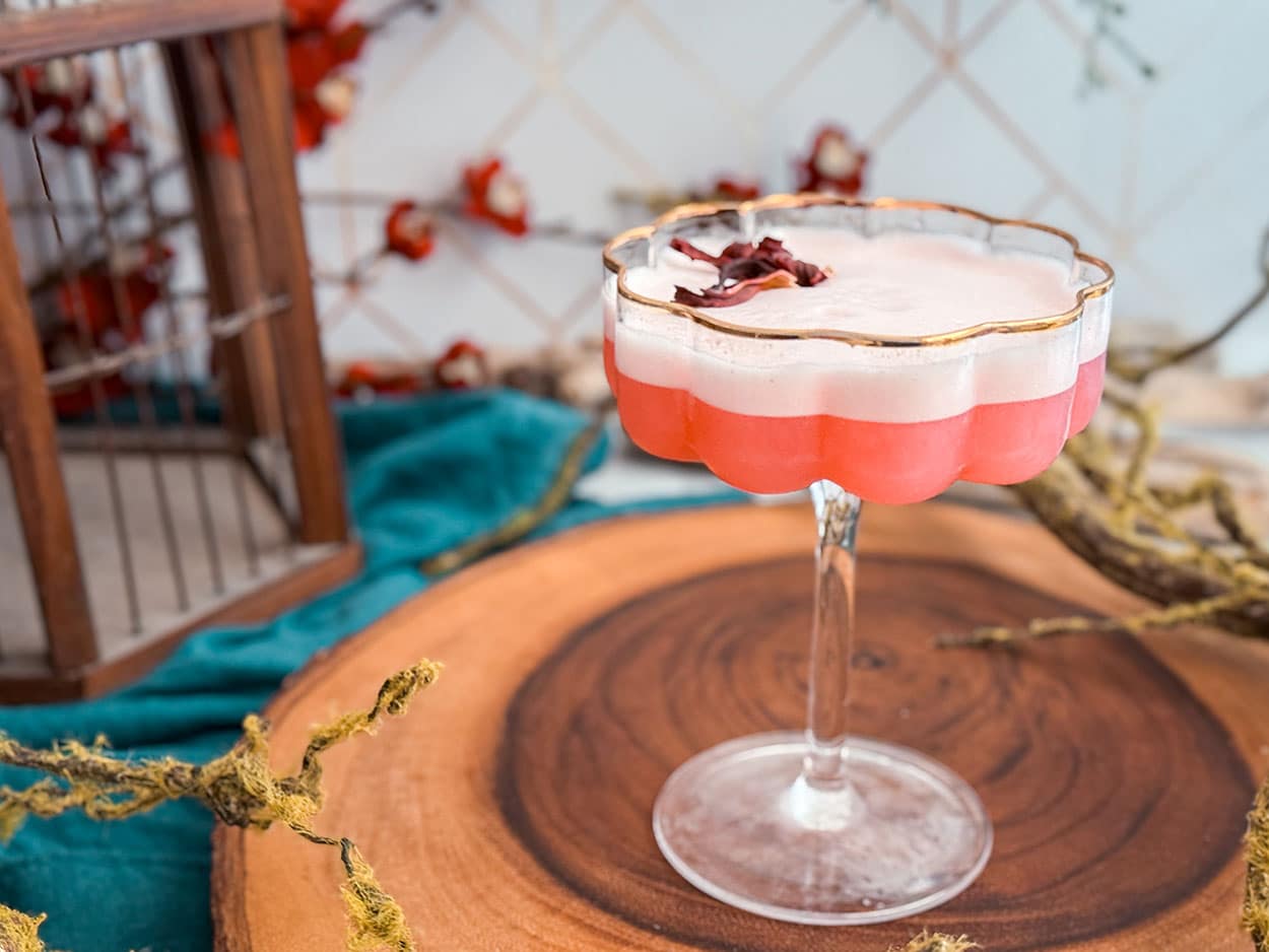 Hibiscus Guava Sour 3 Hibiscus Guava Sour cocktail Recipe