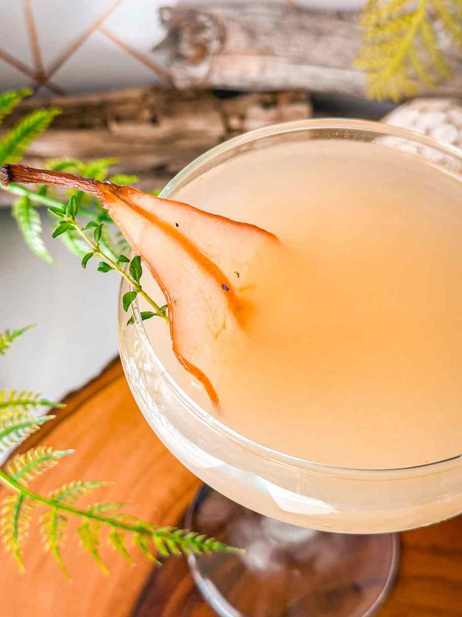 Pear Thyme Martini 2 Pear Thyme Martini cocktail recipe