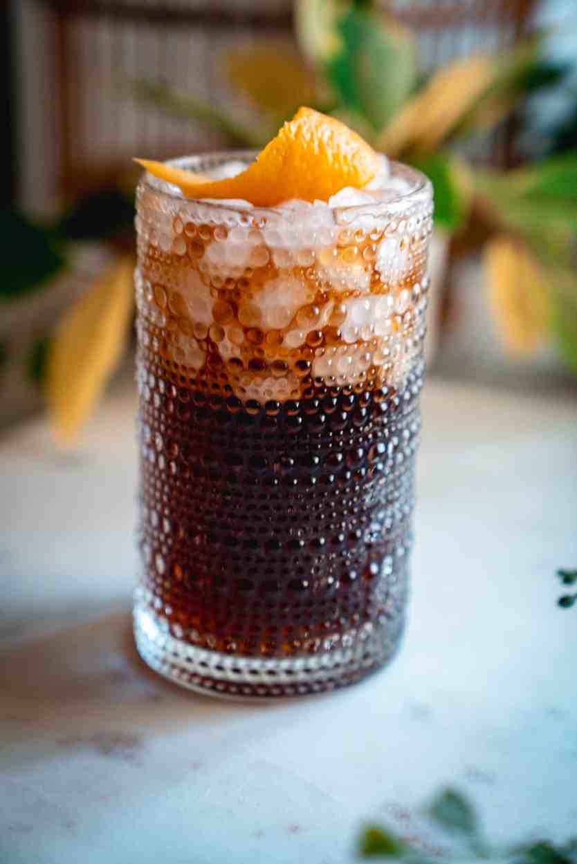 50 Two-Ingredient Cocktails: The Complete List 32 Bourbon Cola cocktail recipe