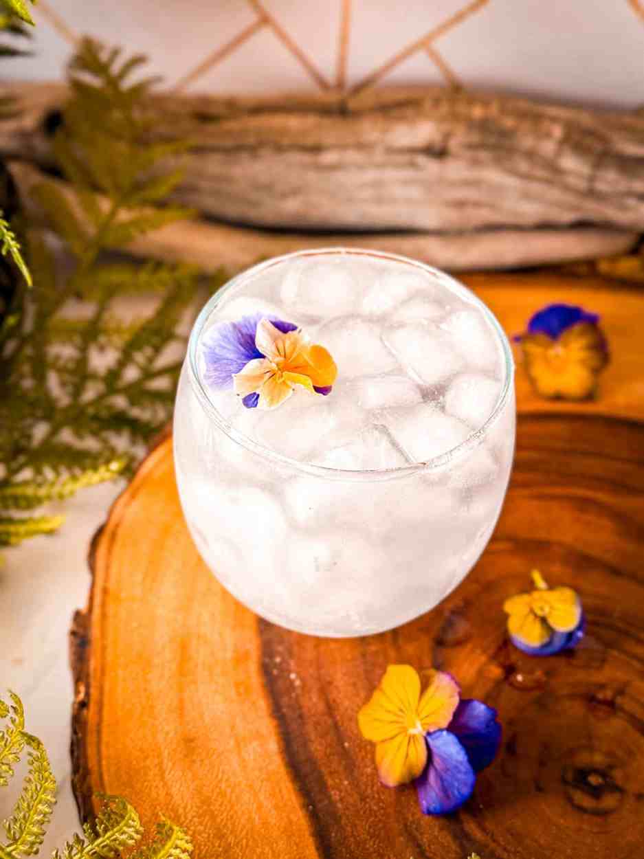 Violet Pear Fizz 3 Violet Pear Fizz cocktail recipe